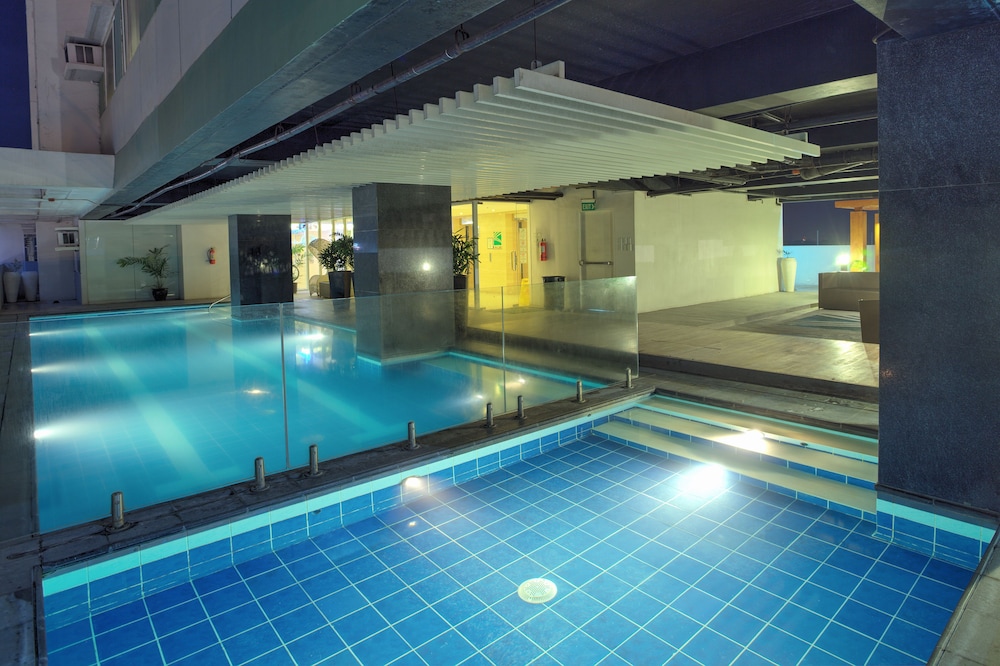 swimming pool spa