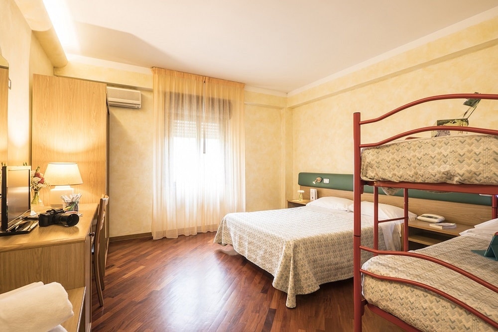 Vega Hotel Perugia 28/70