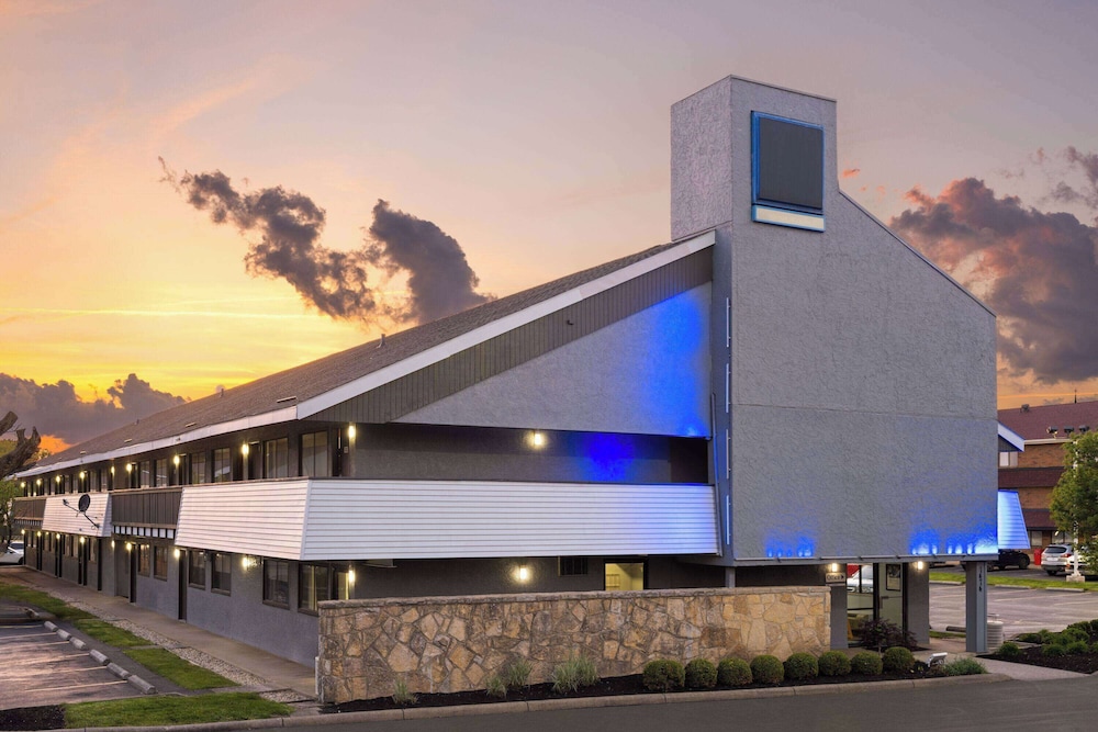 Days Inn by Wyndham Columbus/Worthington 2/43