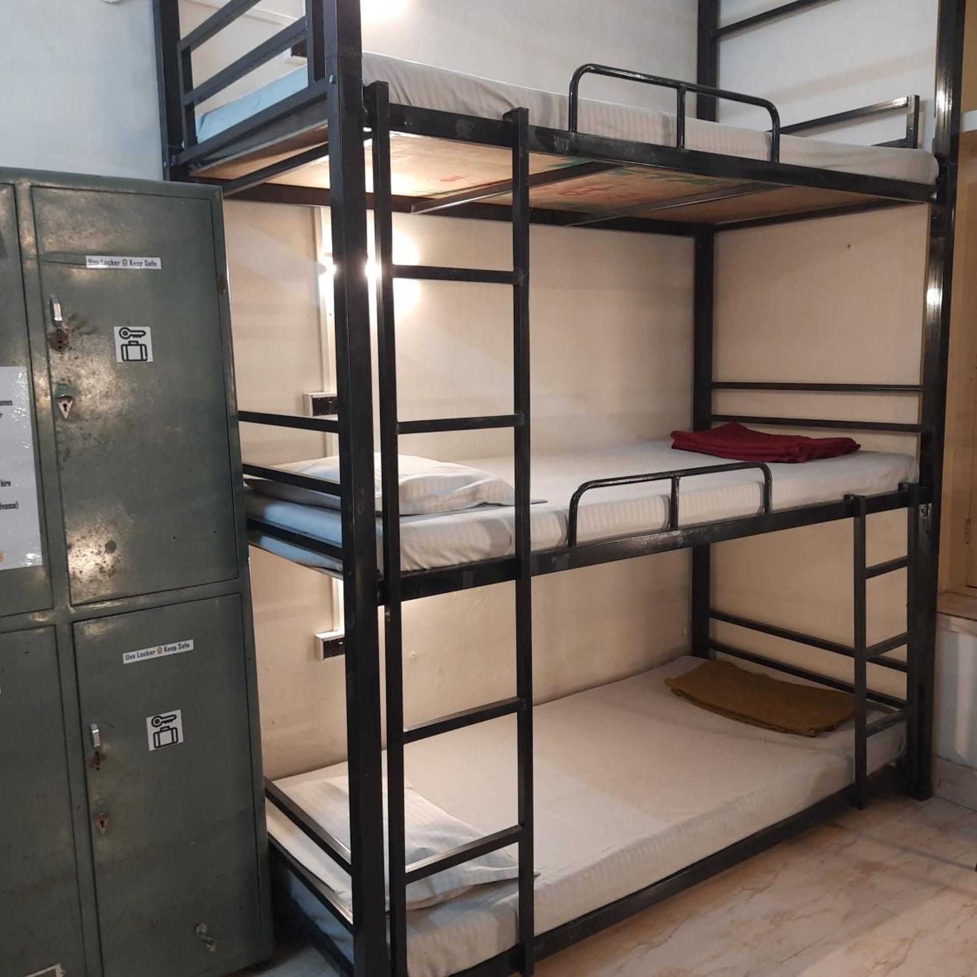 Bubble Beds Hostel 44/54