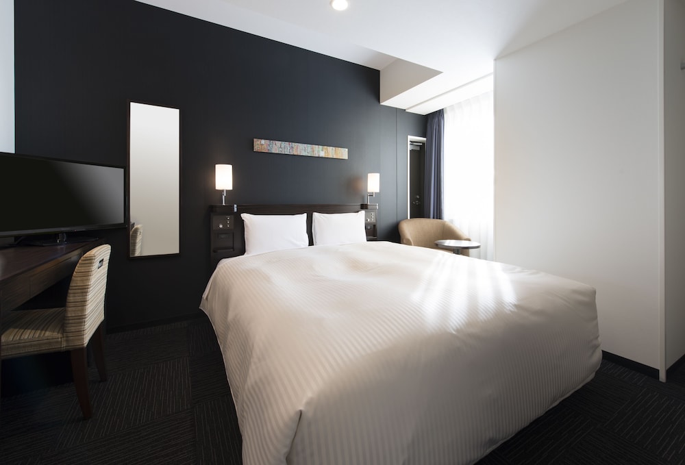 ROOM, DOUBLE BED