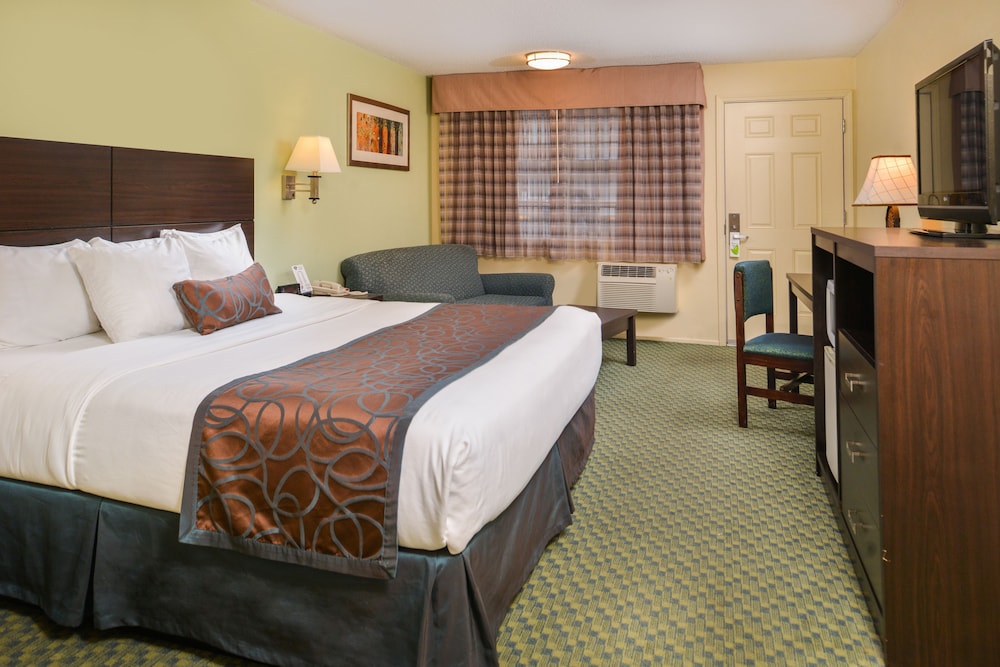 University Inn Suites 14/50