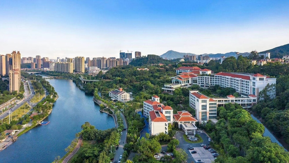 C&D Hotel Putian 57/61
