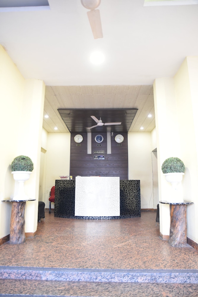Hotel C 9 8/50