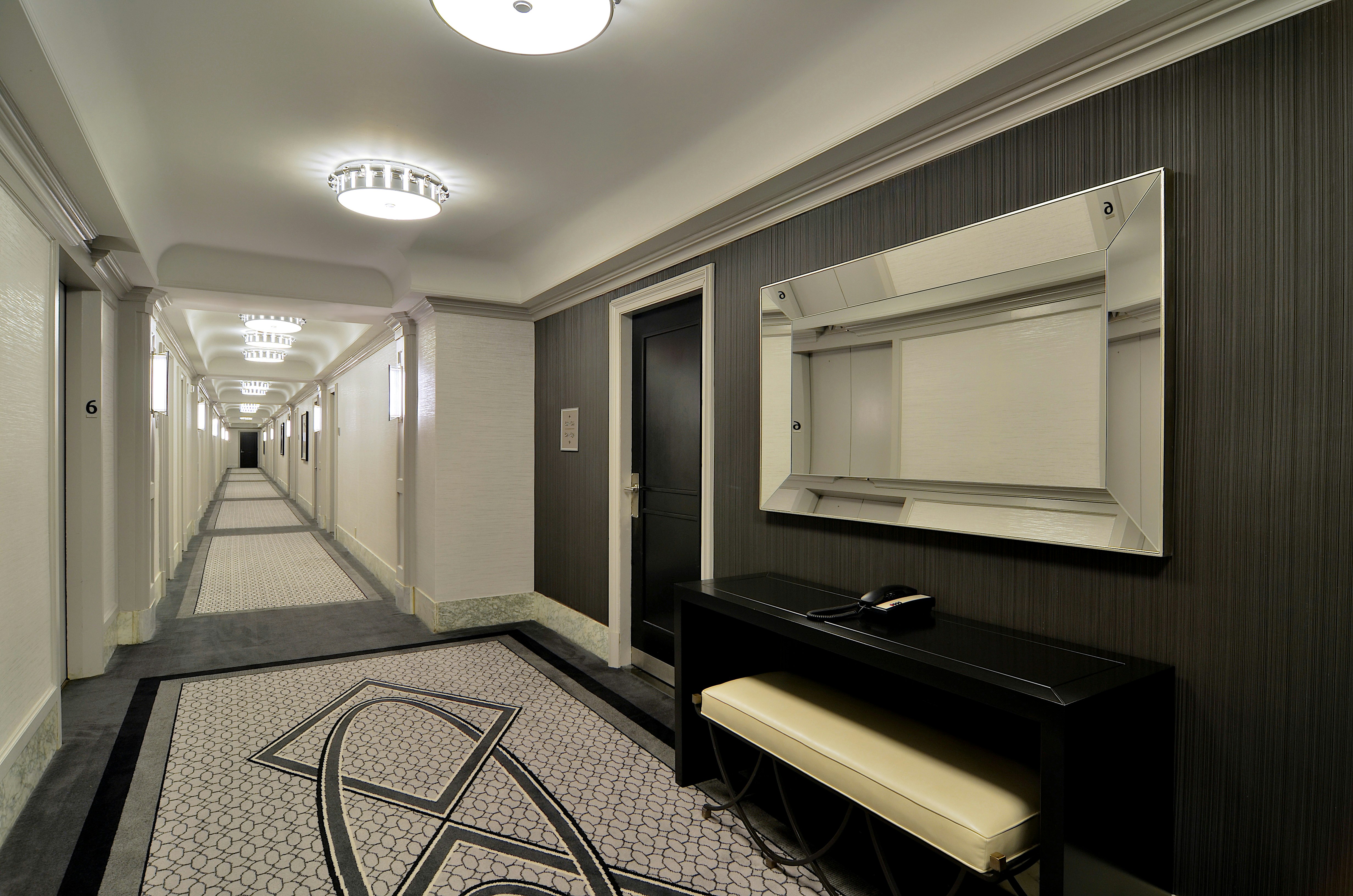Loews Regency Hotel 35/84