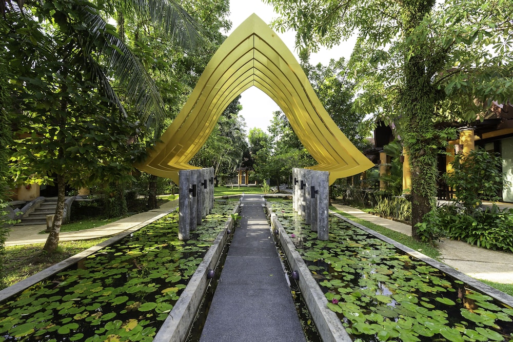 The Village Resort 31/37