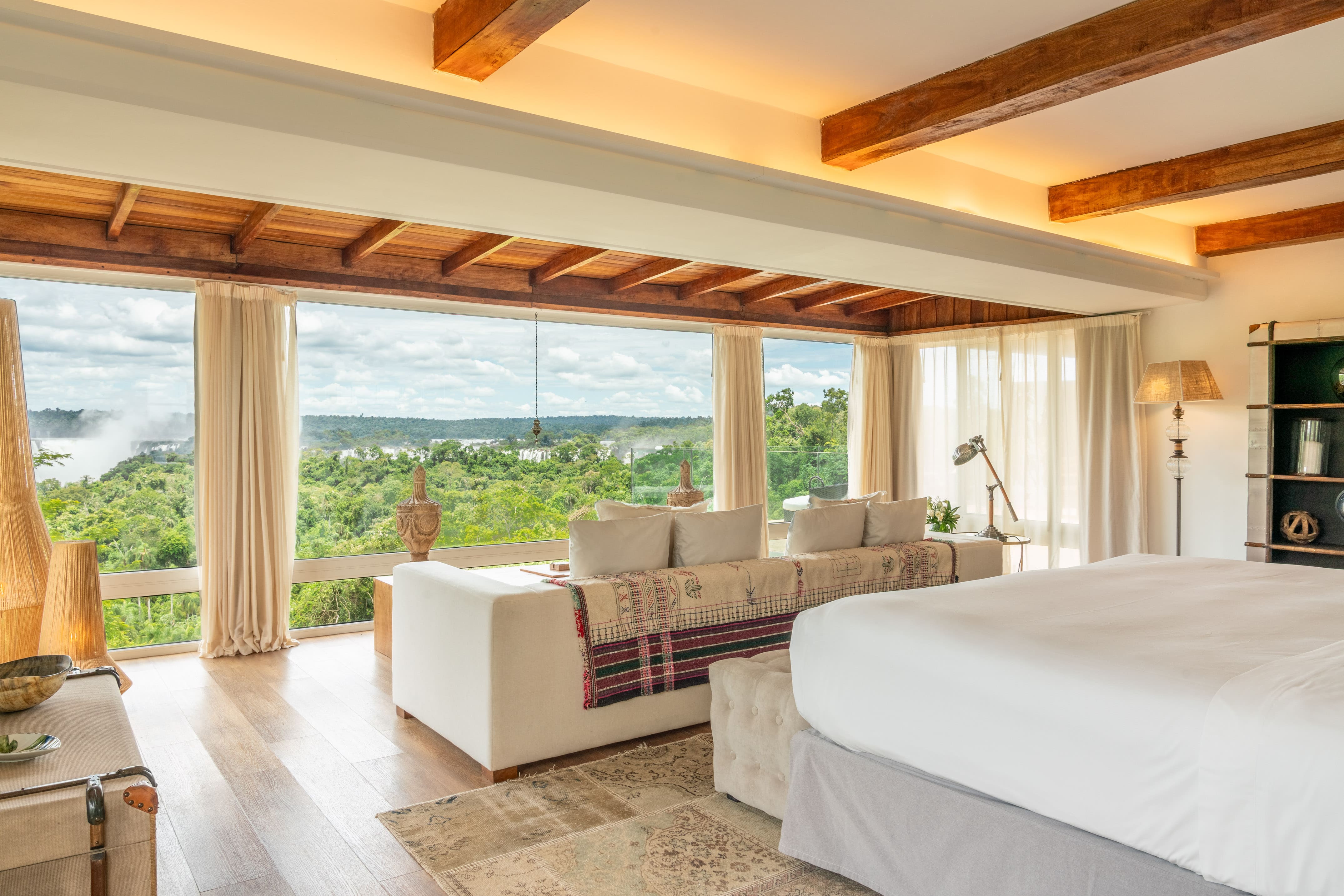 Red Level, Presidential, Suite, Waterfall View