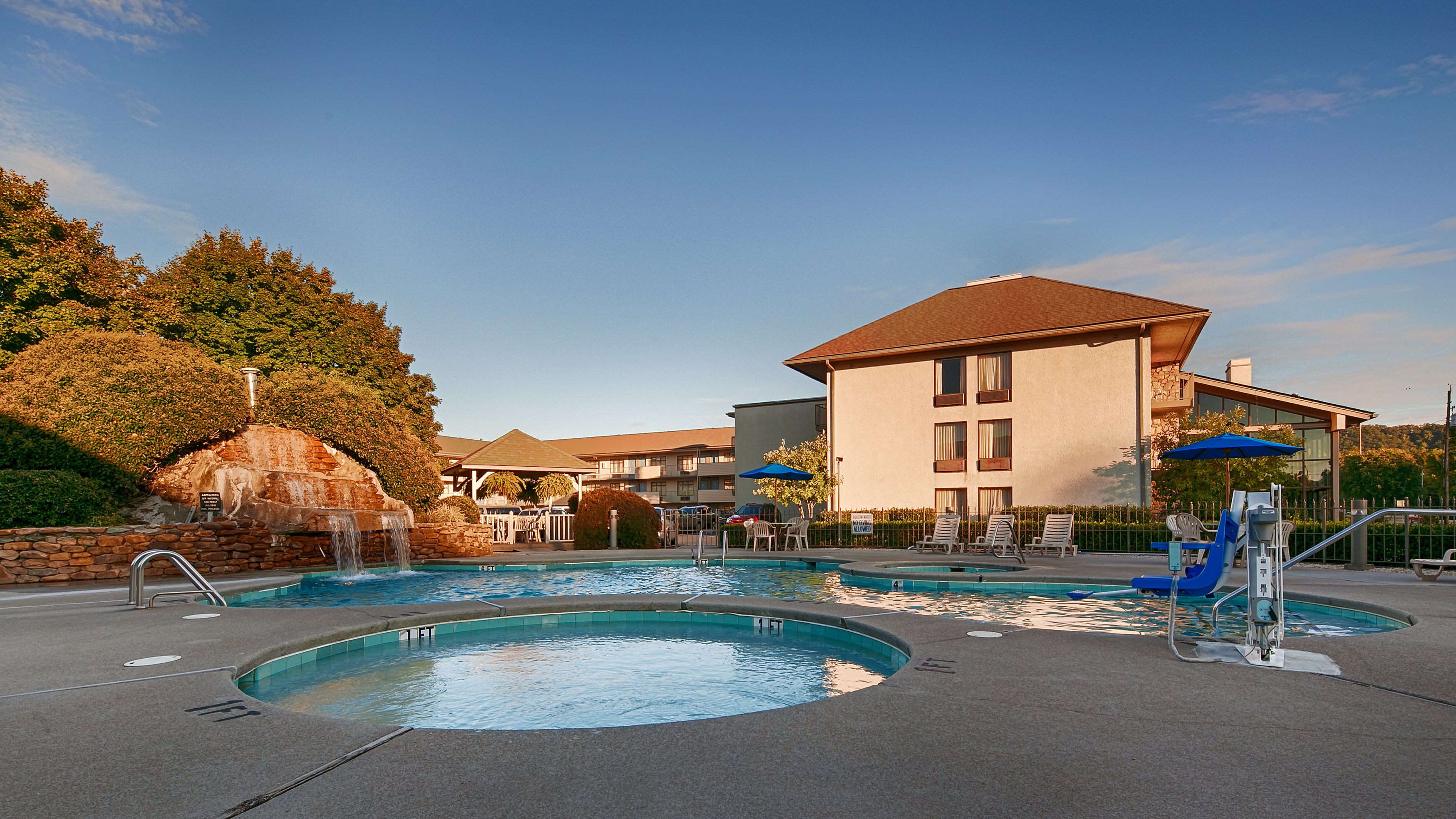Best Western Plaza Inn 74/78