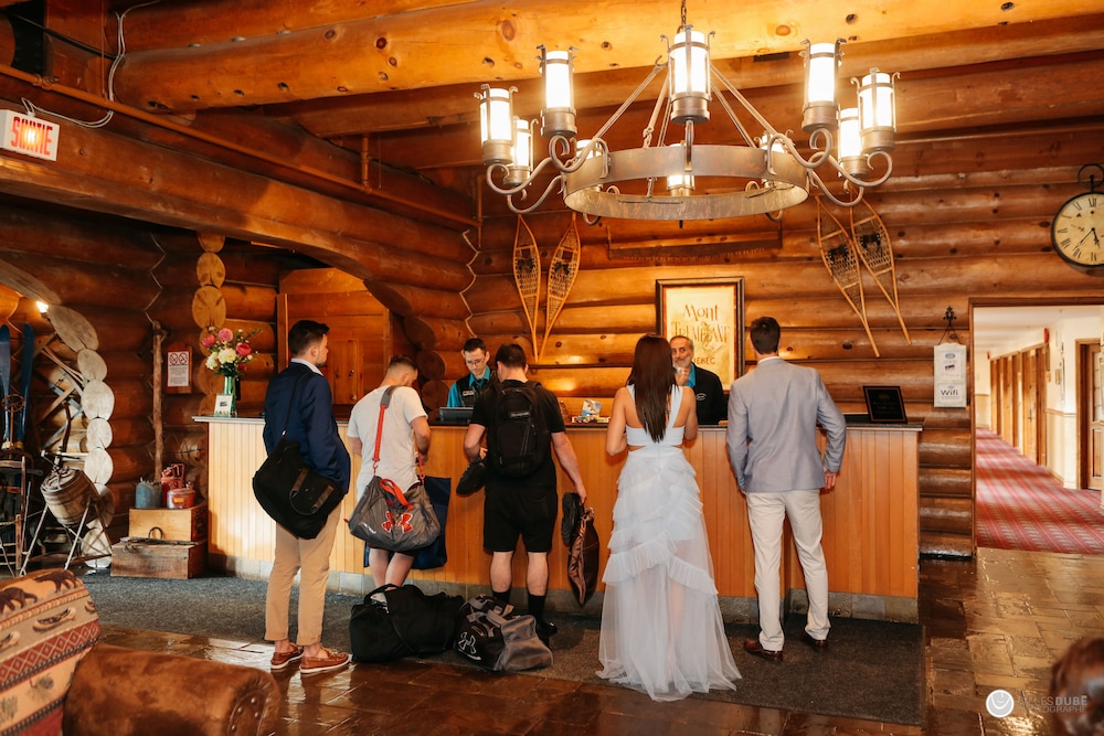 LE GRAND LODGE MONT-TREMBLANT 58/69