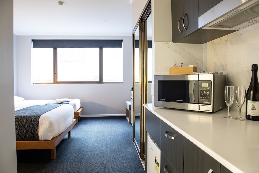 CAPITAL EXECUTIVE APARTMENT HOTEL 17/32