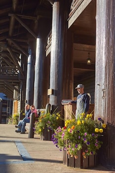 Glacier Park Lodge 10/46