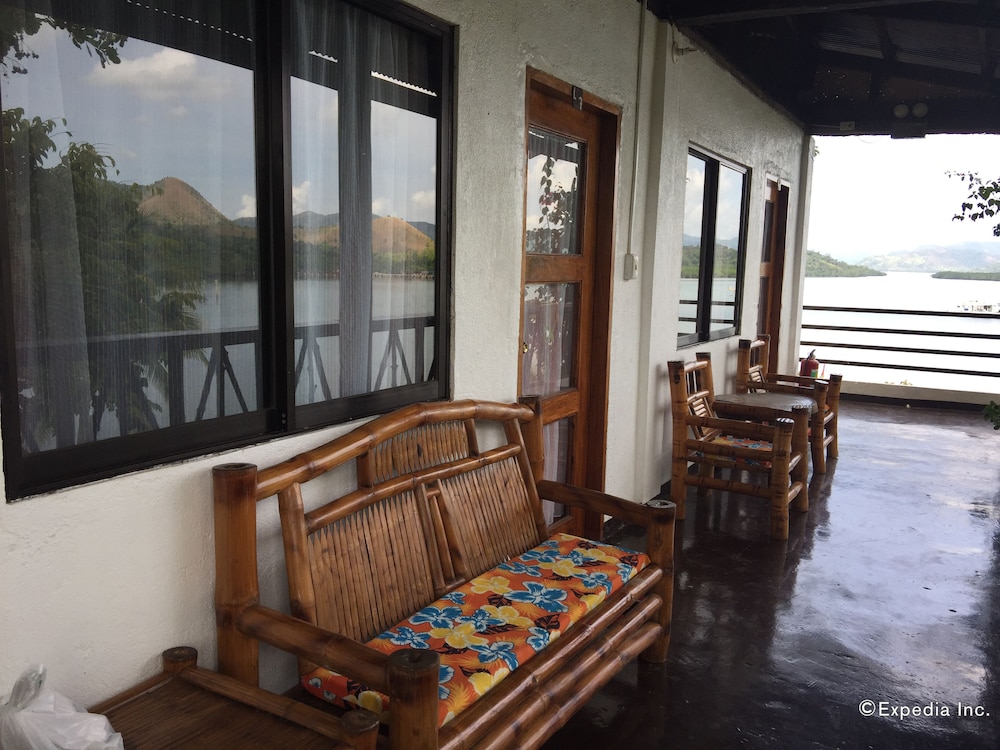 Discovery Island Resort and Dive Center 29/50