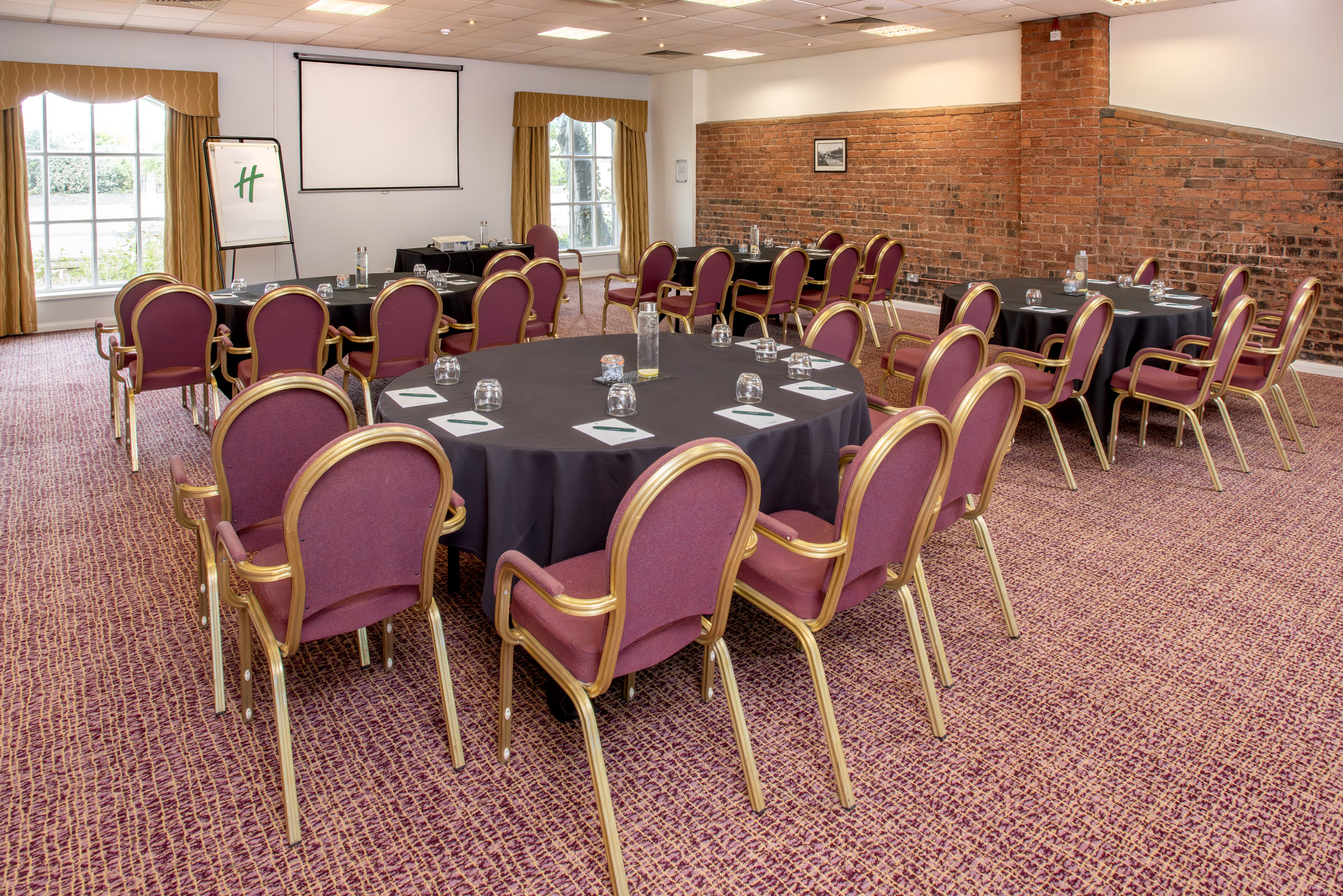 Holiday Inn Ellesmere Port Cheshire Oaks 31/48