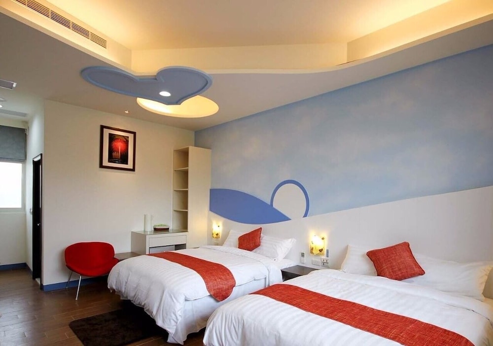 ELITE, QUADRUPLE, 2 DOUBLE BEDS, COURTYARD VIEW