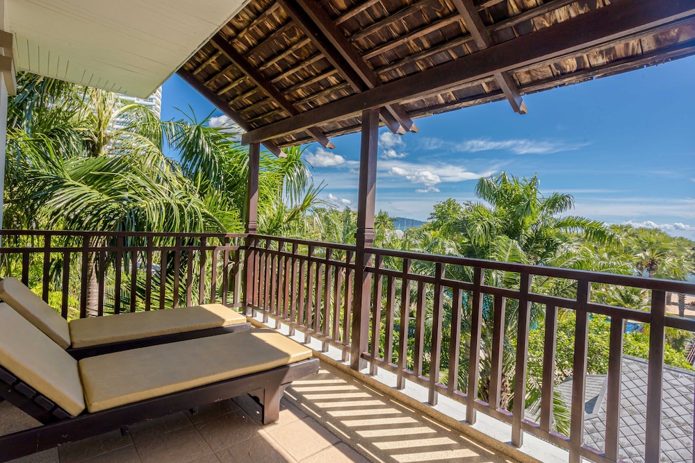 Ravindra Beach Resort and Spa 35/76