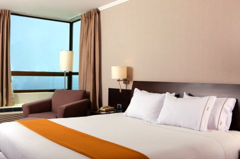 HOLIDAY INN EXPRESS ANTOFAGASTA 19/66
