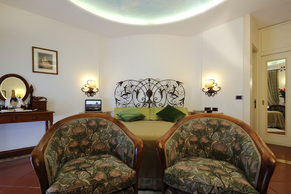 Hotel Farnese 44/69