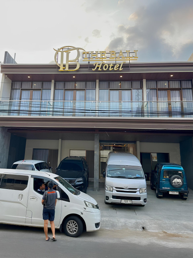 The Bali Hotel 8/11