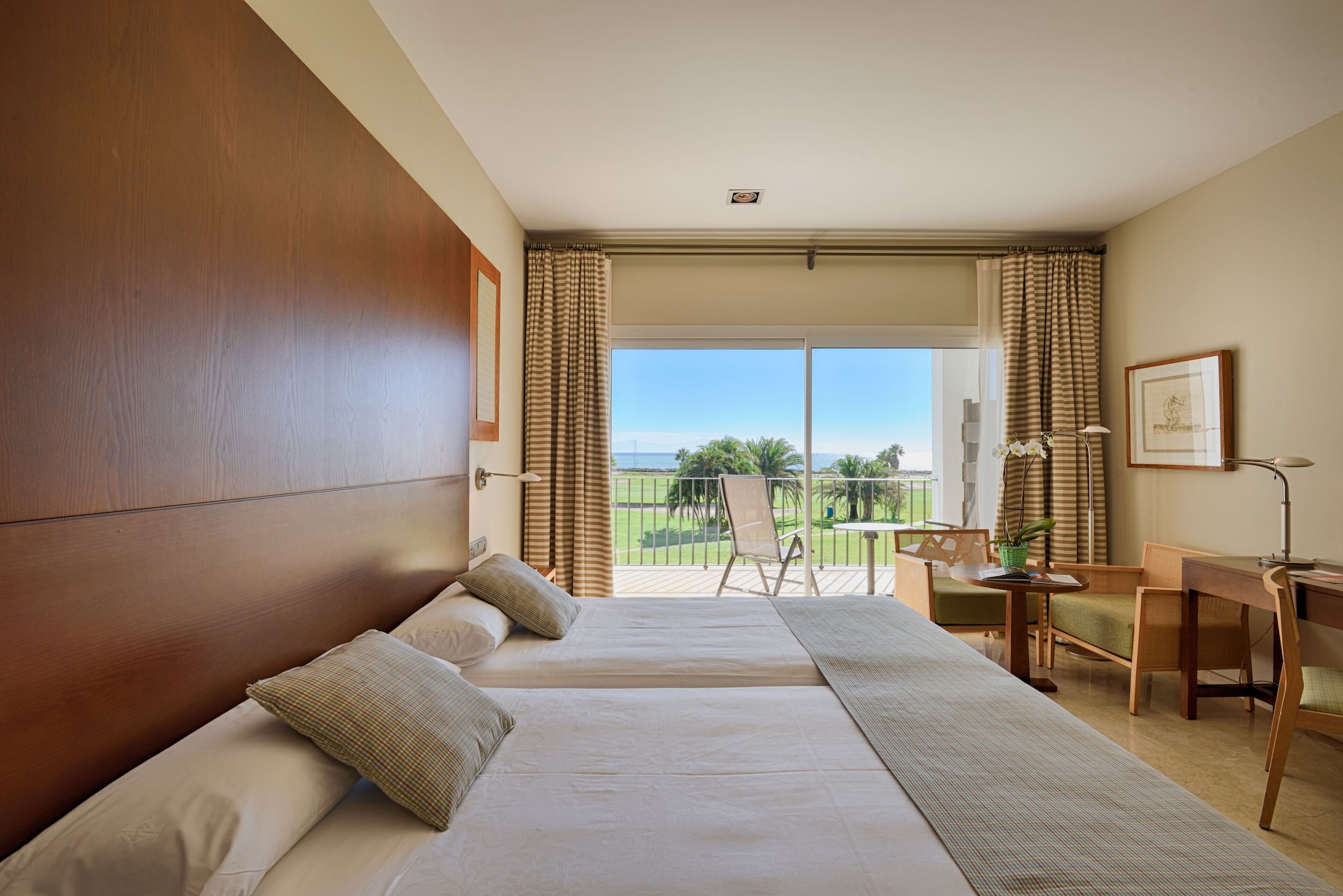 STANDARD, TWIN BEDS