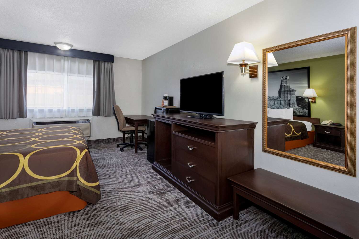 Super 8 By Wyndham Amarillo Central Tx 43/57