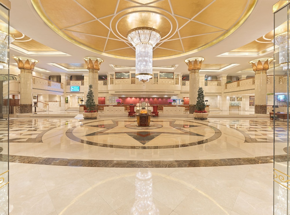 Regal Palace Hotel 5/51