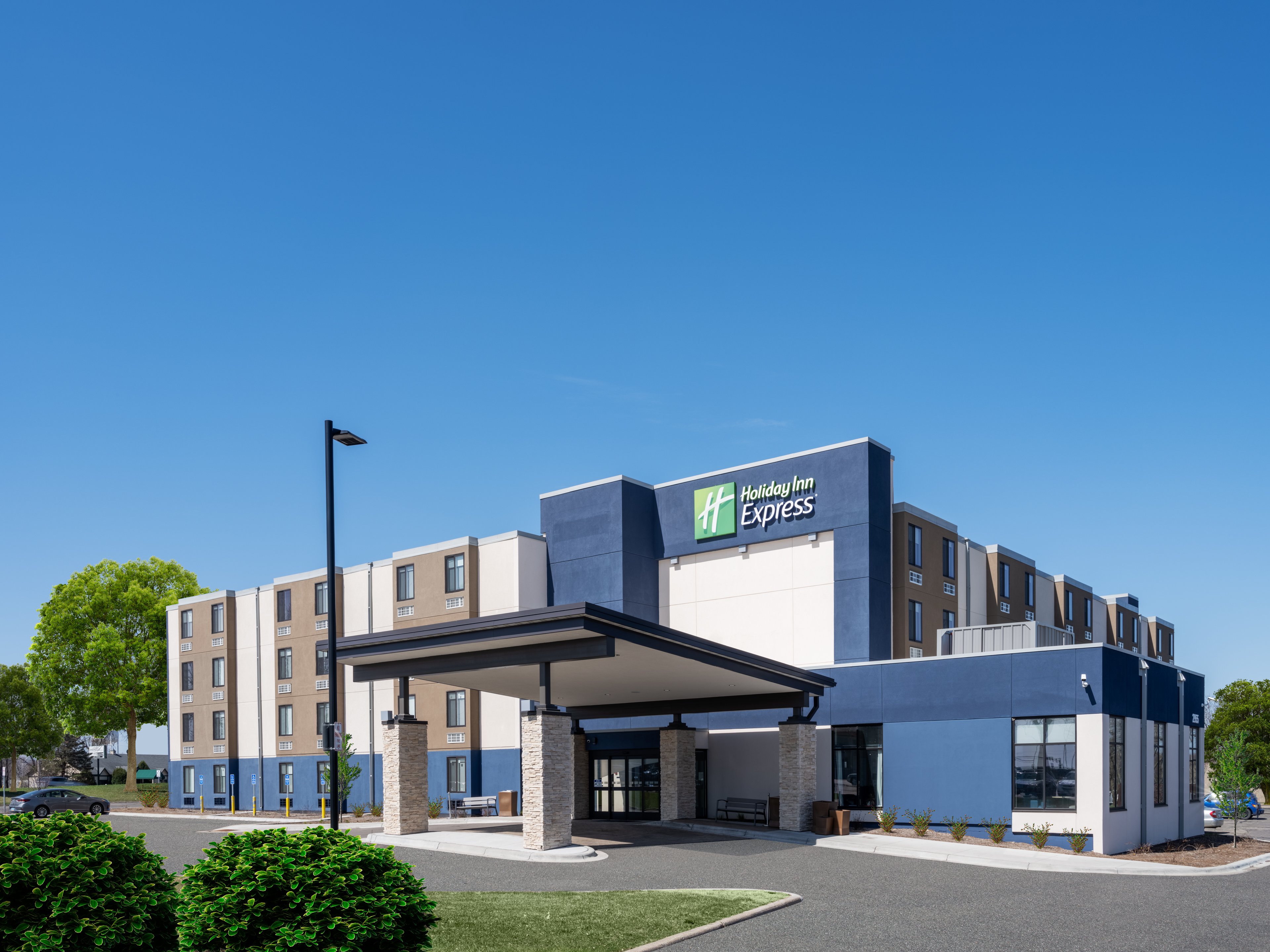 Holiday Inn Express Minneapolis West Plymouth 5/52