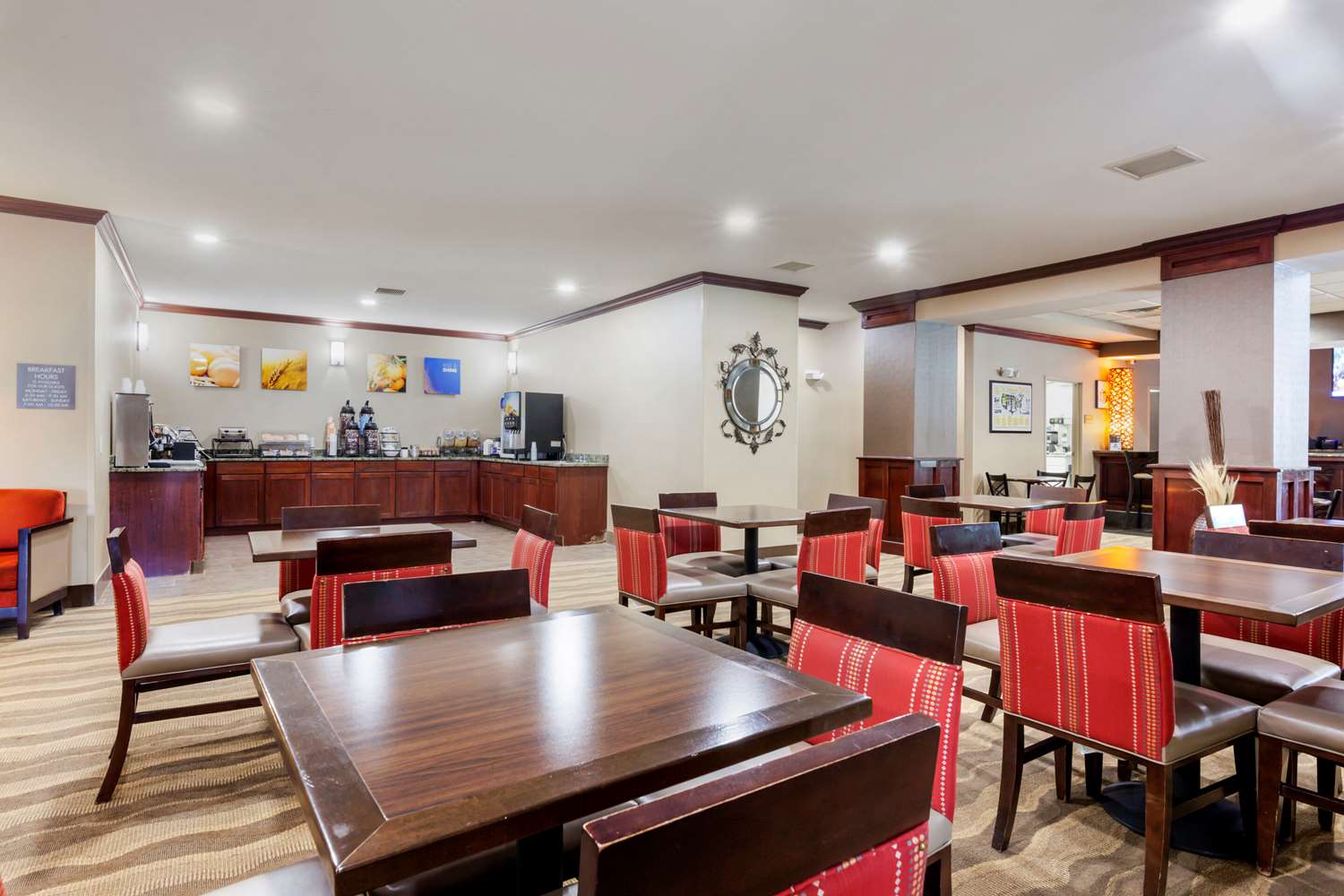 Comfort Inn Plover 18/25