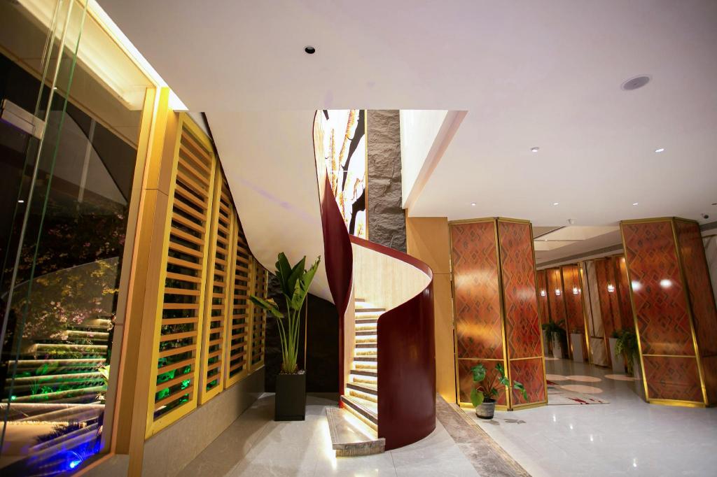 Ramada by Wyndham Vientiane Central 9/54