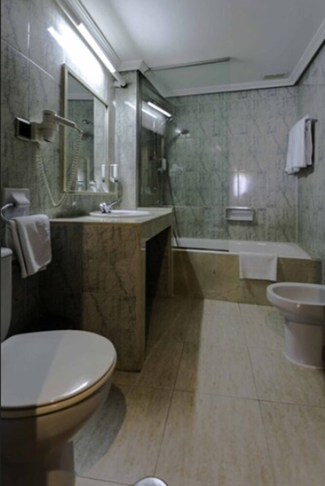 Apartamentos Torreluz 8/72