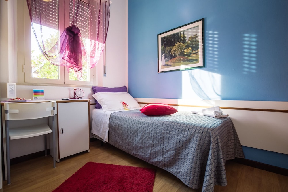 HOTEL RIMINI ERIALE 16/40