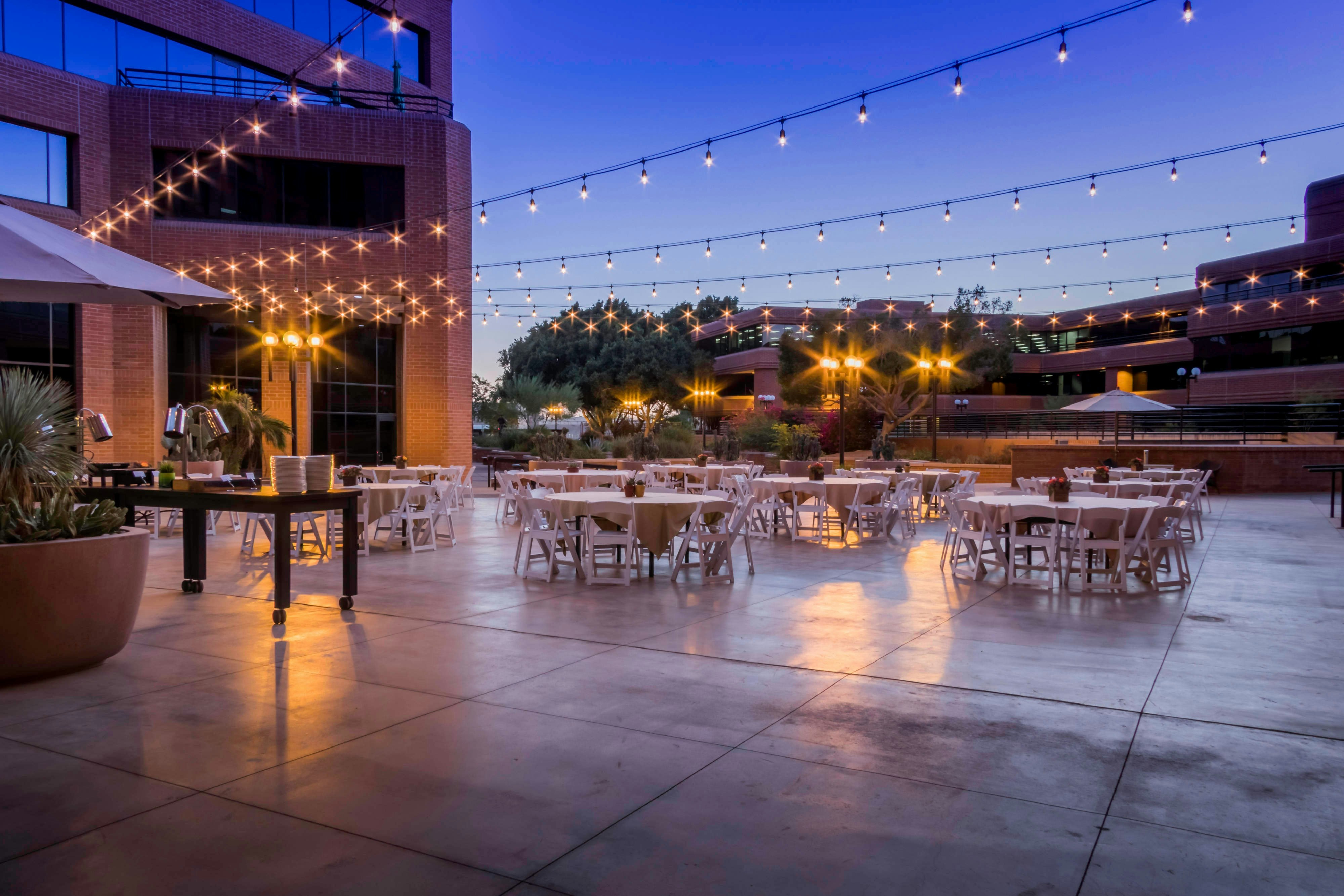 Scottsdale Marriott Suites Old Town 1/16