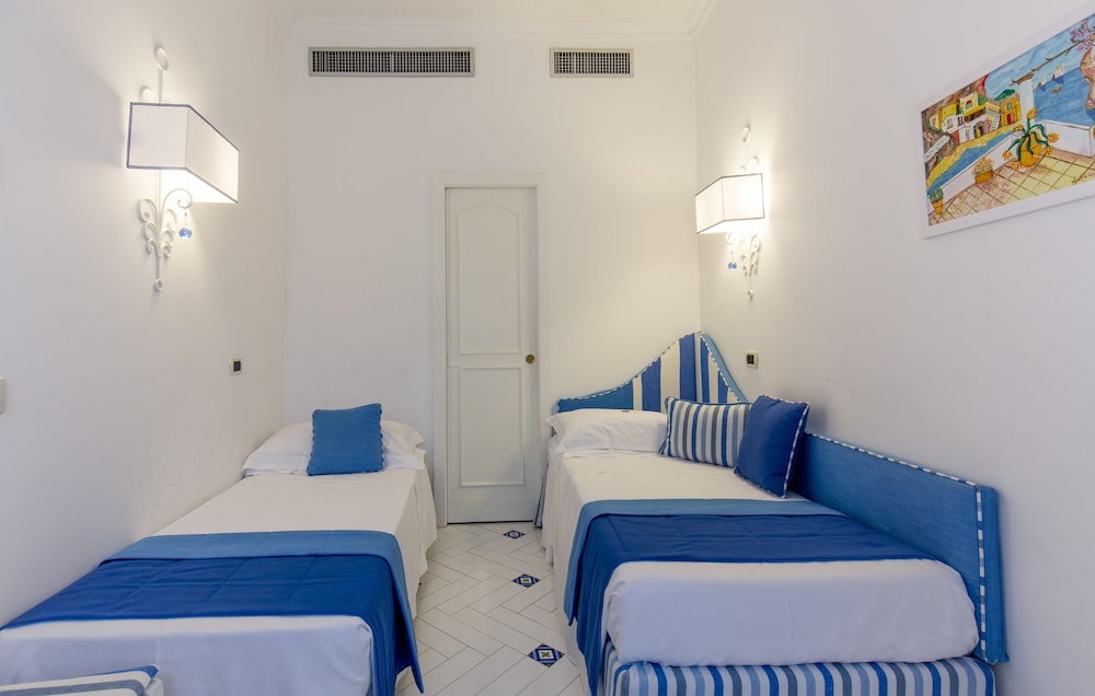 Hotel Villa Di Sorrento 13/60