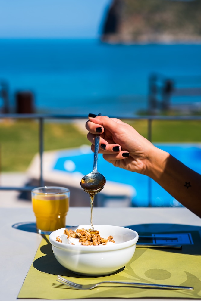 Elia Agia Marina Hotel photo4