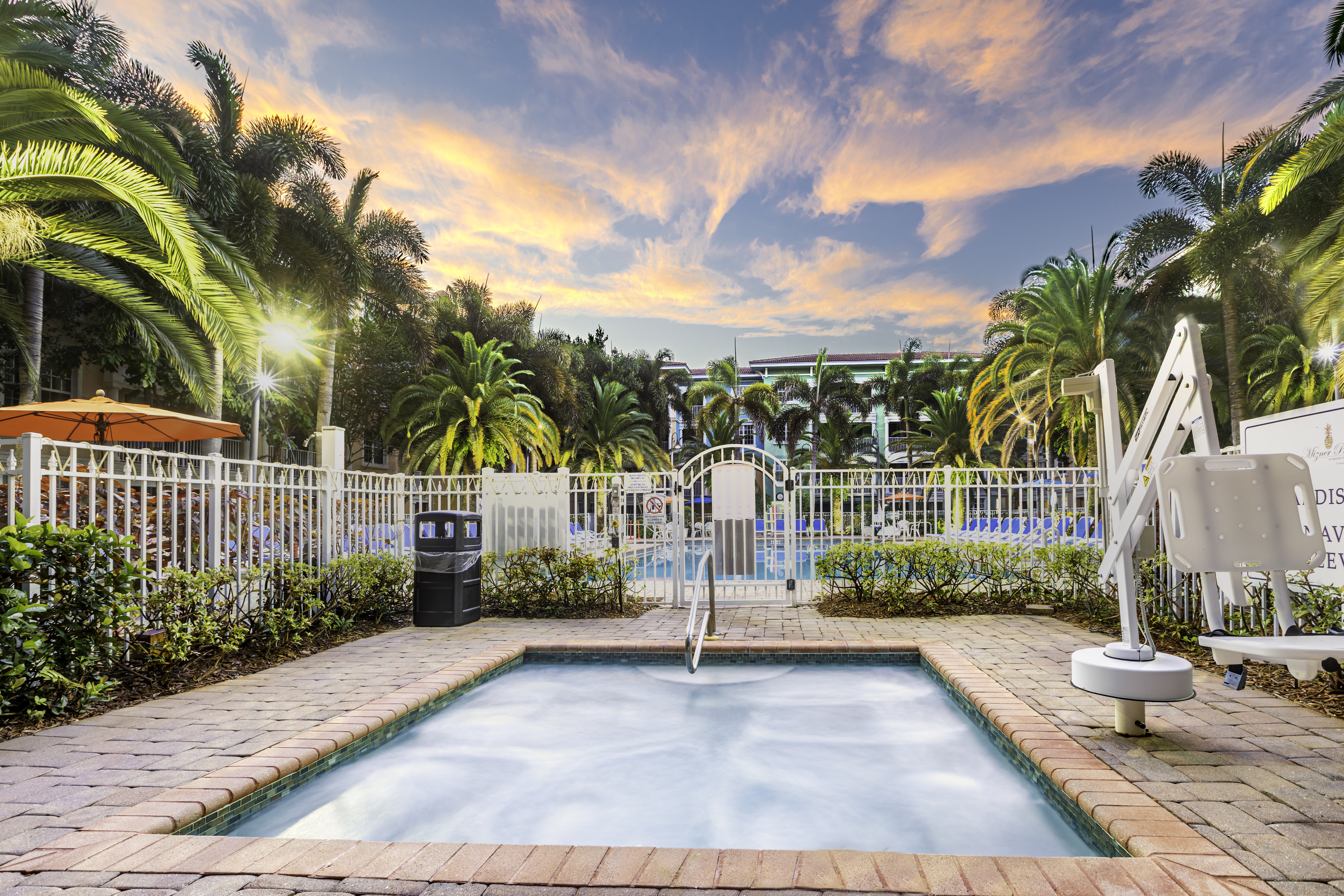 Mizner Place At Weston Town Center 60/69