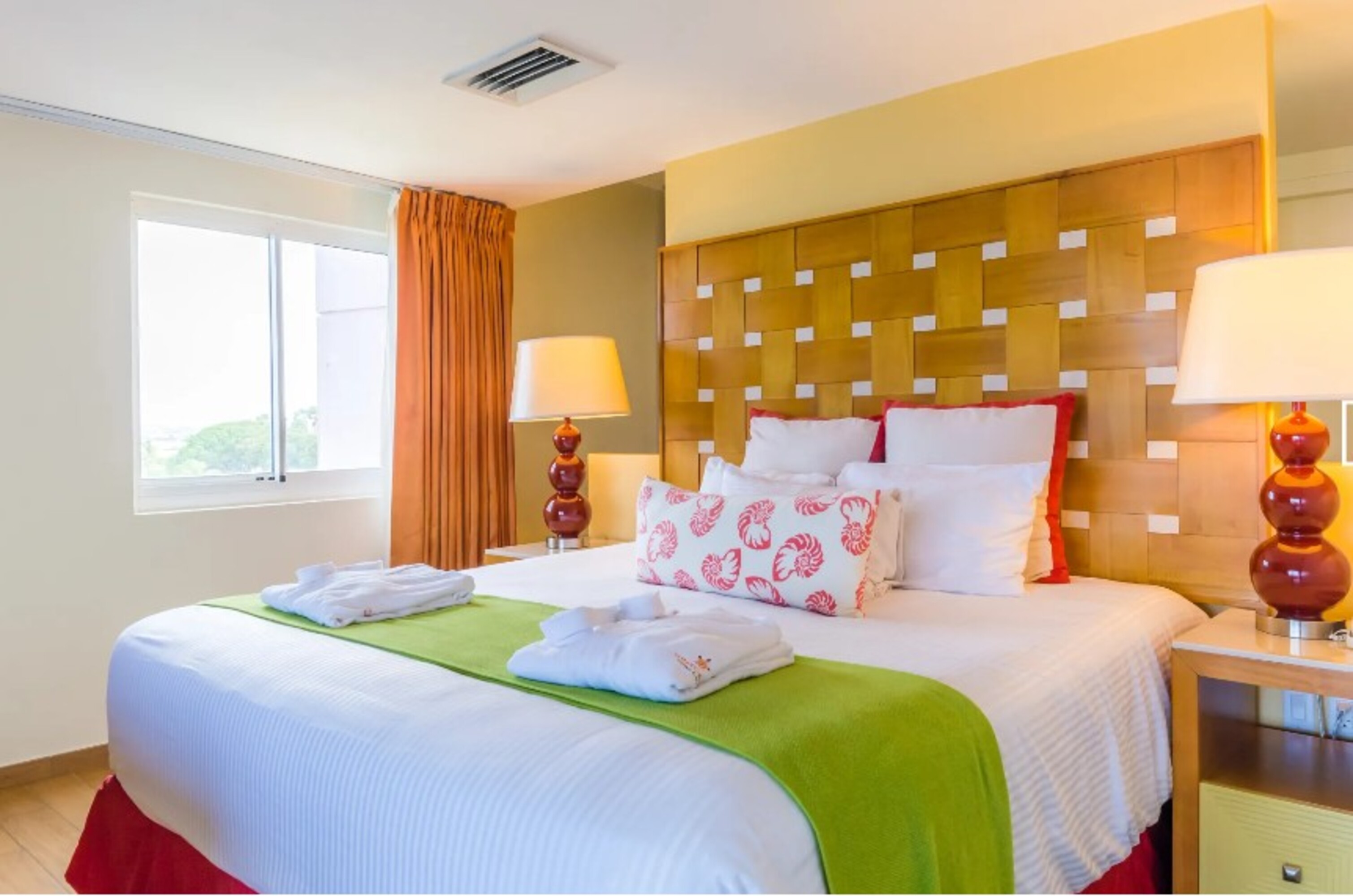Suite, Ocean Front
