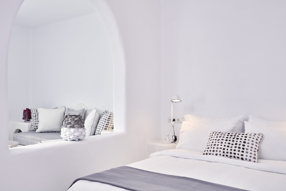 Cliff Side Suites Hotel 15/62