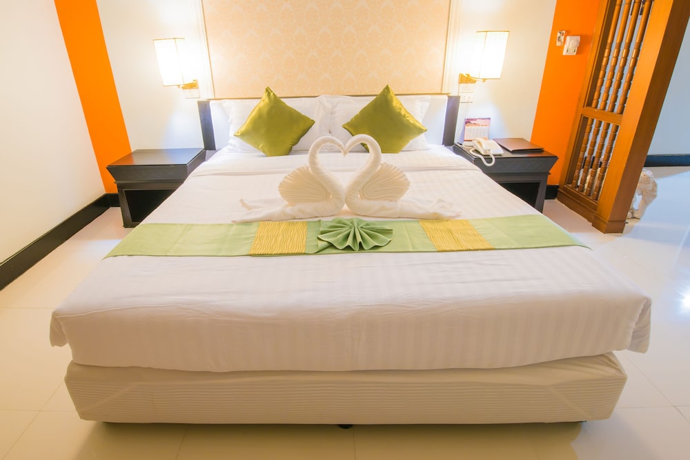 Asawann Hotel 36/68