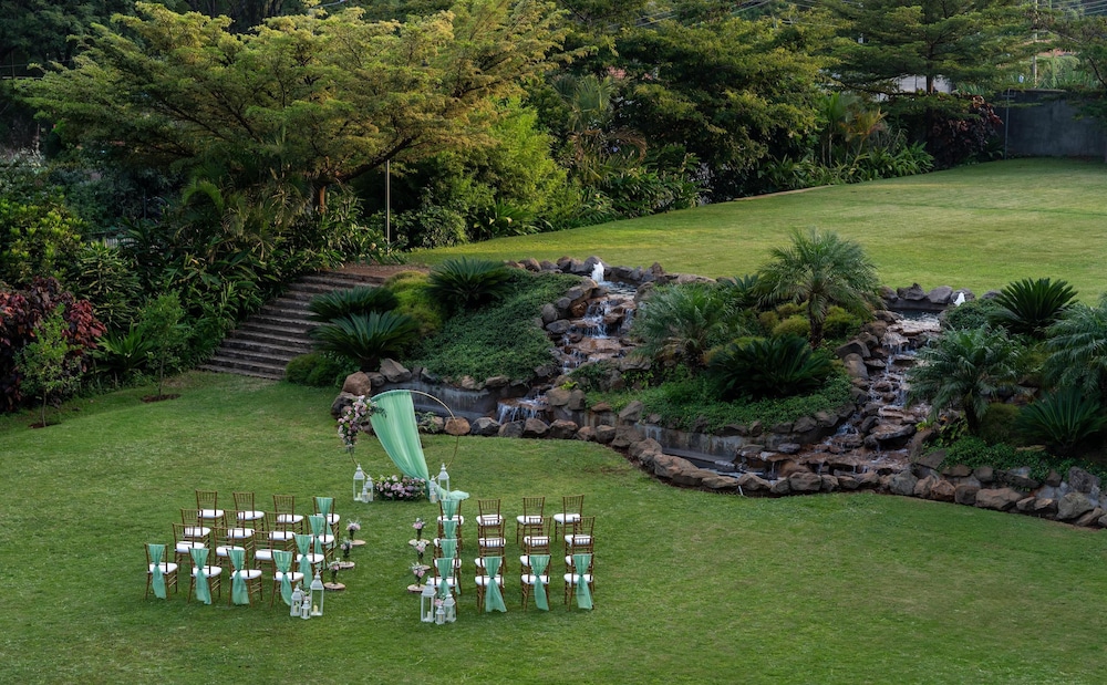 RADISSON BLU HOTEL NAIROBI UPPER HILL 73/77