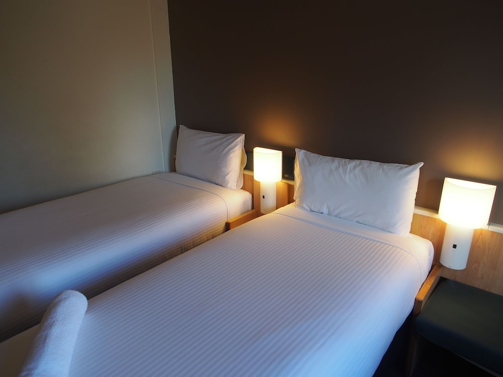 IBIS SYDNEY THORNLEIGH 24/62