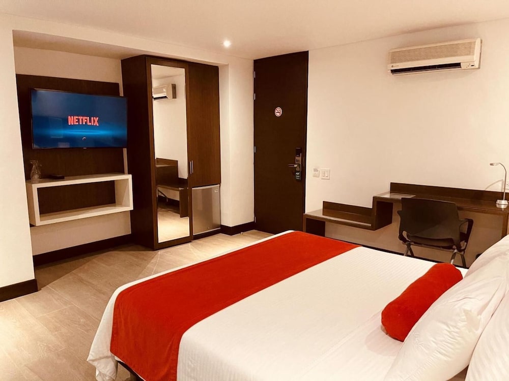 Hotel Loyds 21/64