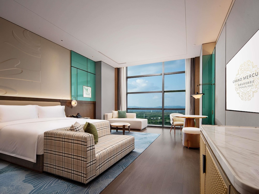 DELUXE, EXECUTIVE, KING BED