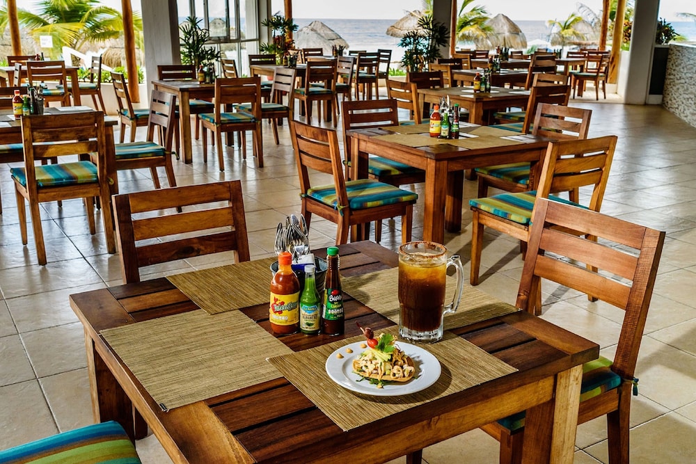 Krystal Cancun 38/50