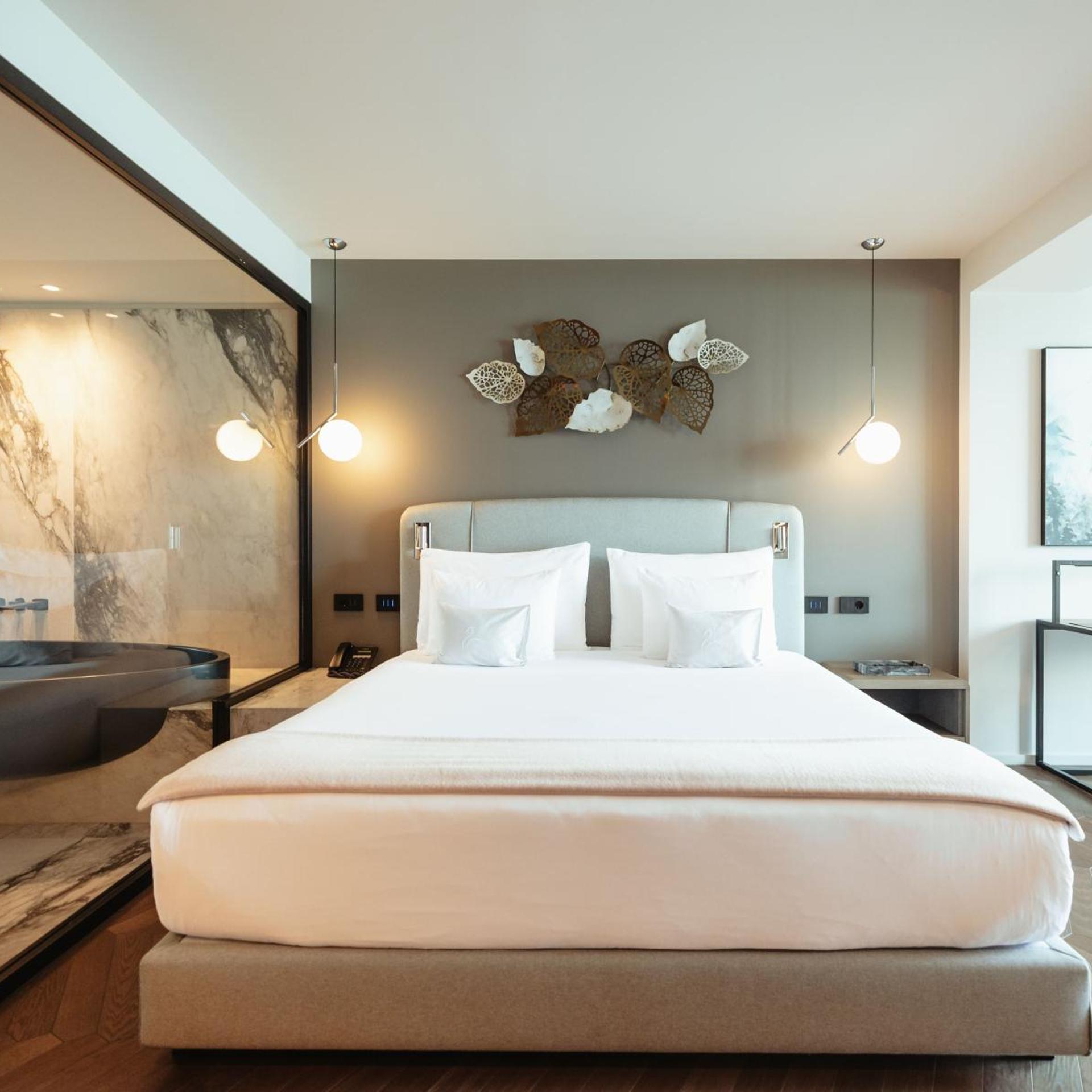 Suite, Lake View, Private Spa