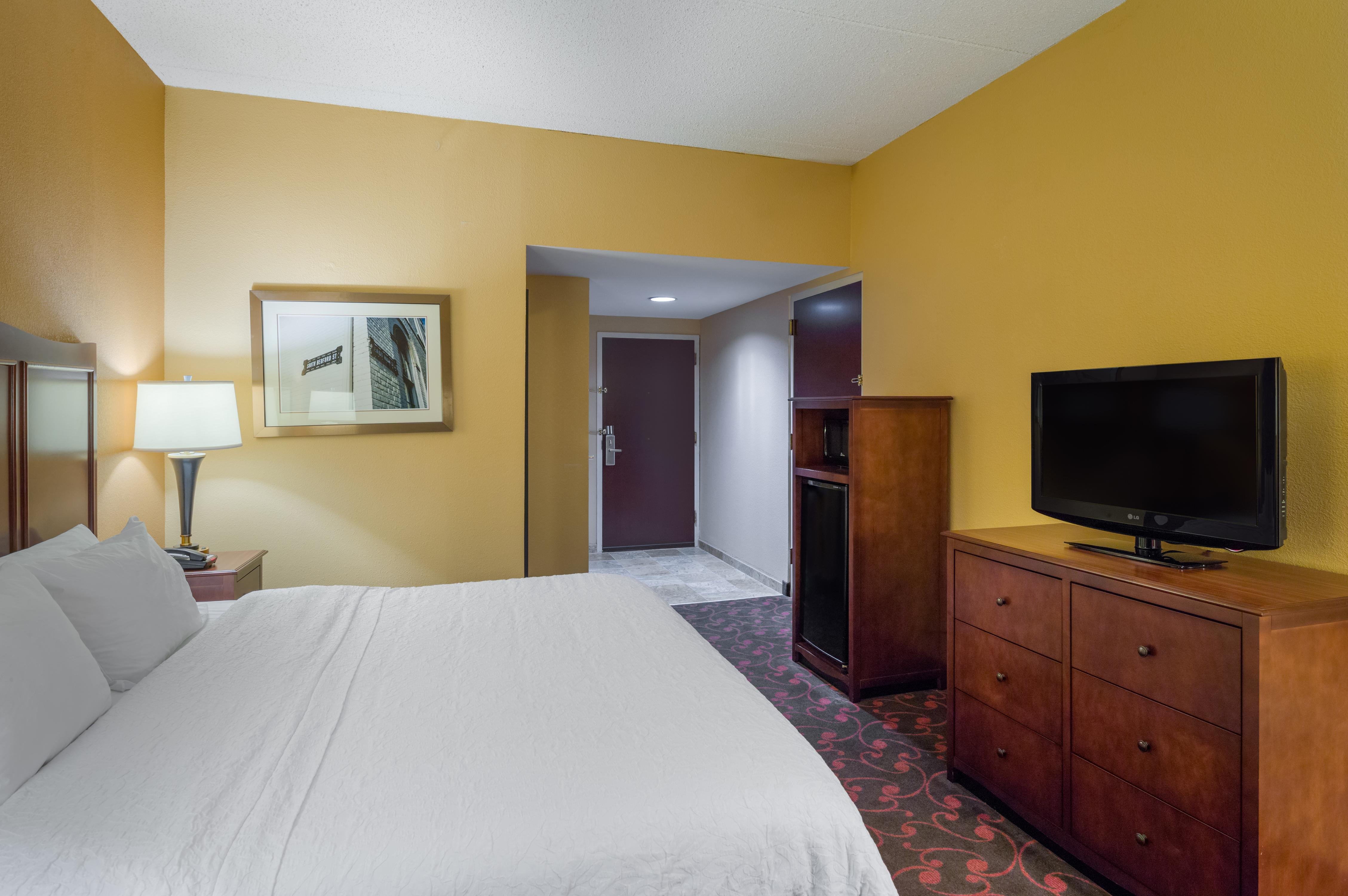 Larkspur Landing Hotel Carlisle 9/28