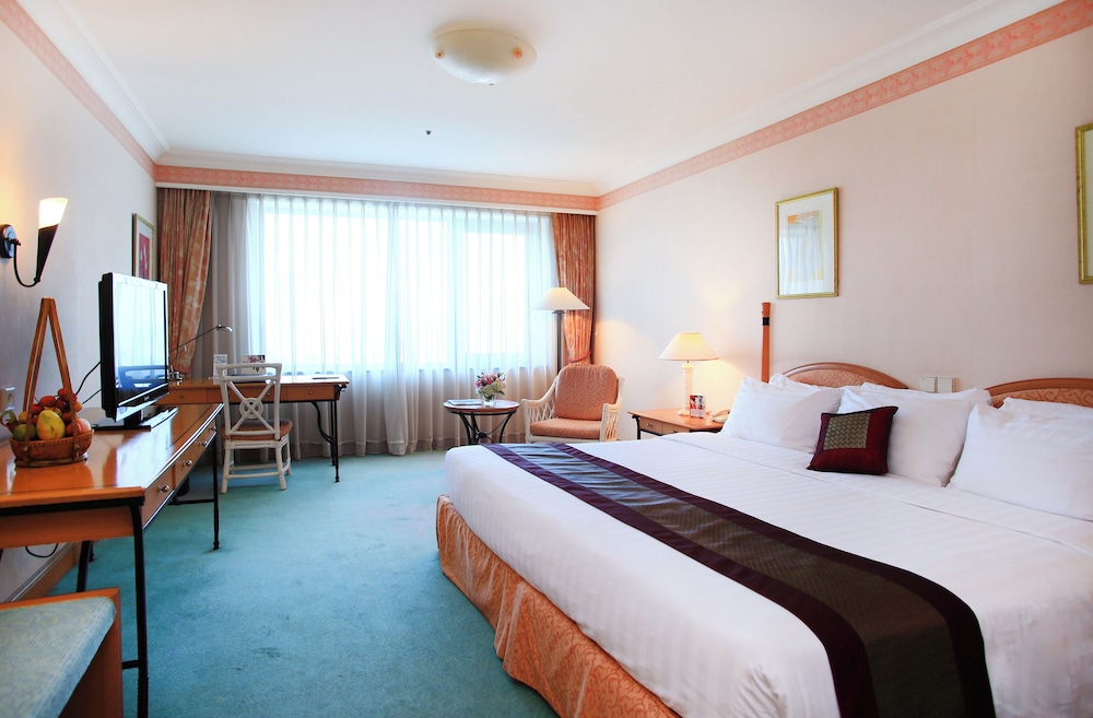 Hanoi Daewoo Hotel 36/84