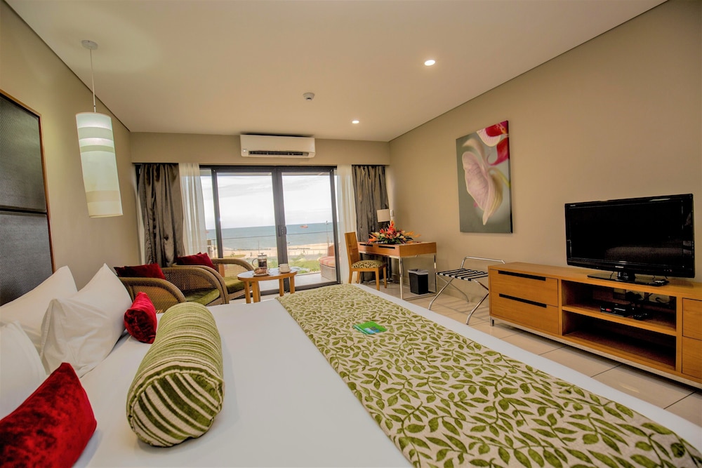 Ela Beach Hotel And Apartments 22/32