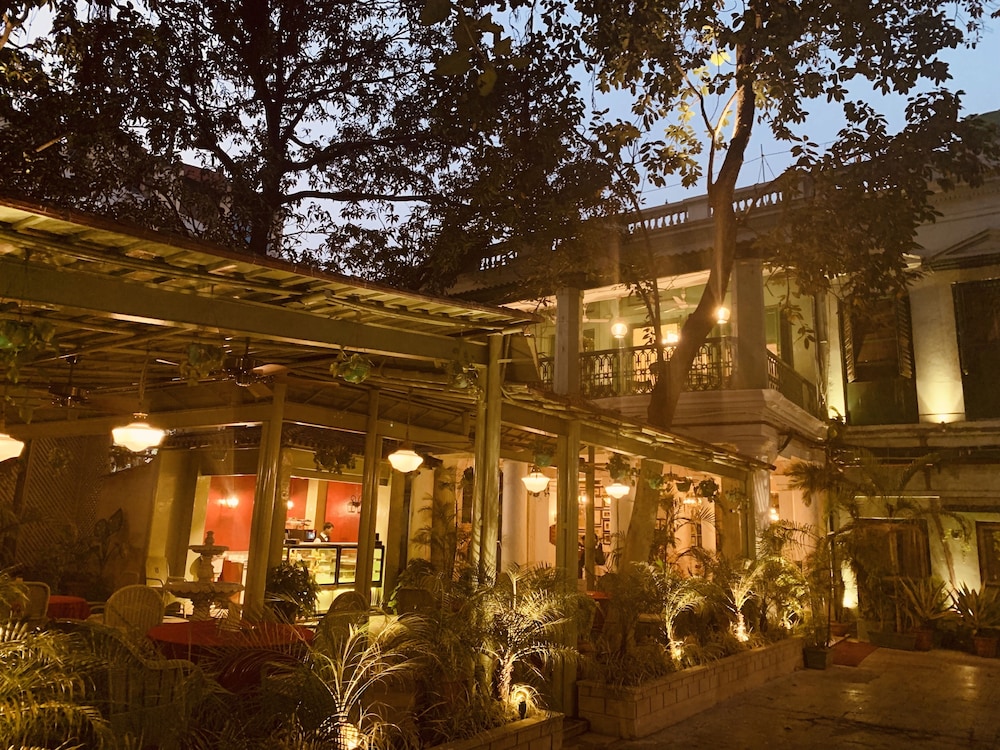 The Elgin Fairlawn Kolkata 6/60