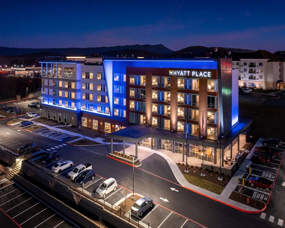 Hyatt Place Harrisonburg 1/44