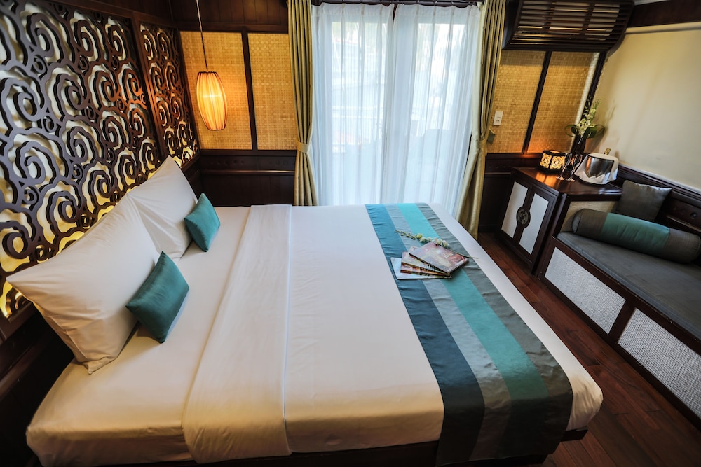 Bhaya Cruises 31/73