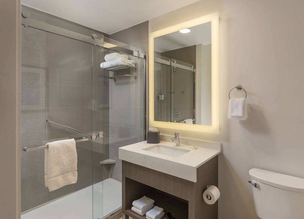 Hyatt House Portland Beaverton 37/39